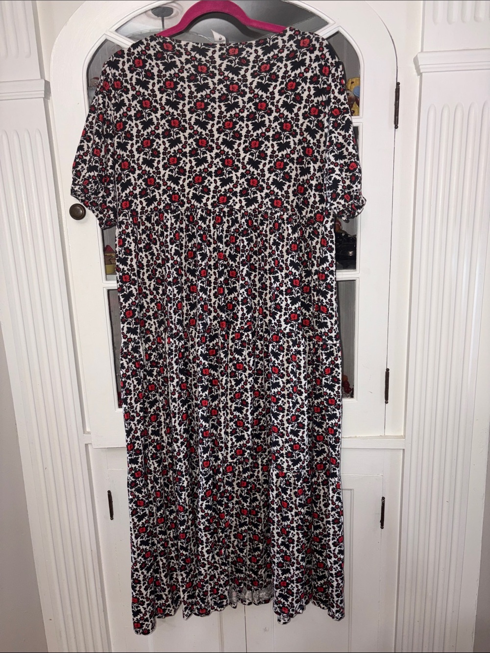 kate quinn Black and Red Floral Maxi Dress - Picture 7 of 8